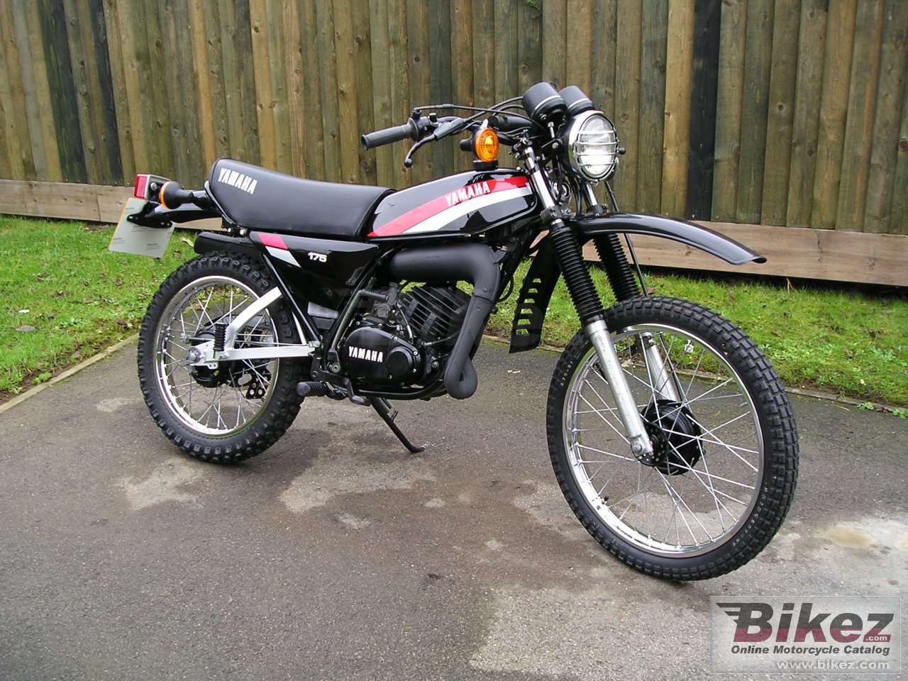 Big  dt 175 mx picture and wallpaper from Bikez.com
